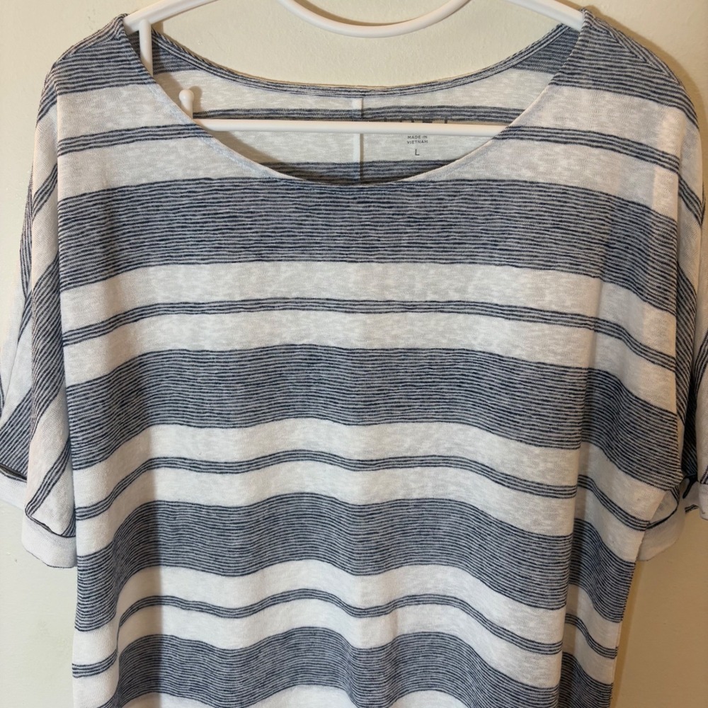 LOFT Striped Knit Top Size Large Navy Blue White Short Sleeve Scoop Neck - Picture 3 of 7